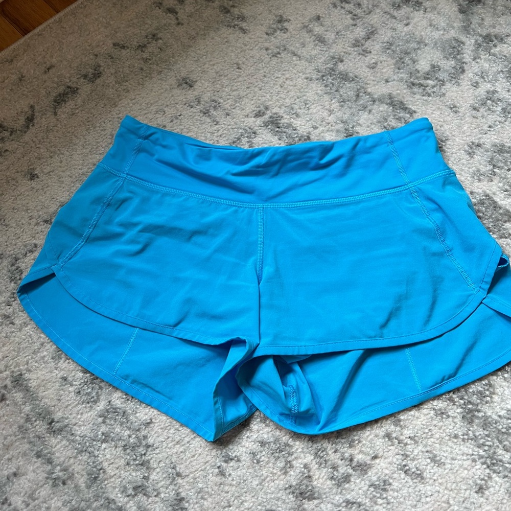 Lulu Speed up low rise shorts 2.5